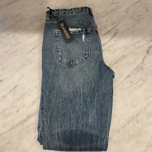 High Rise Crop - Picture 5 of 5